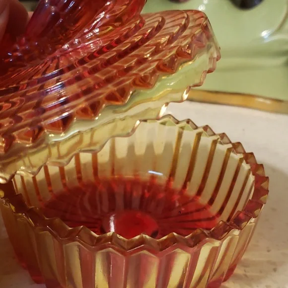 Adorable Art Deco glass powder dish with Lipstick holder - Picture 3 of 10